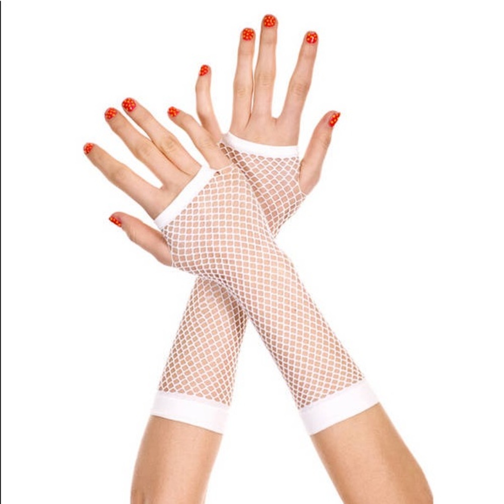 Red Net Gloves - Picture 3 of 3